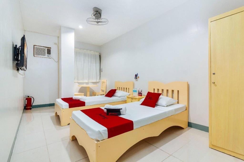 Reddoorz Near Cebu Metropolitan Cathedral Hotel Exterior photo